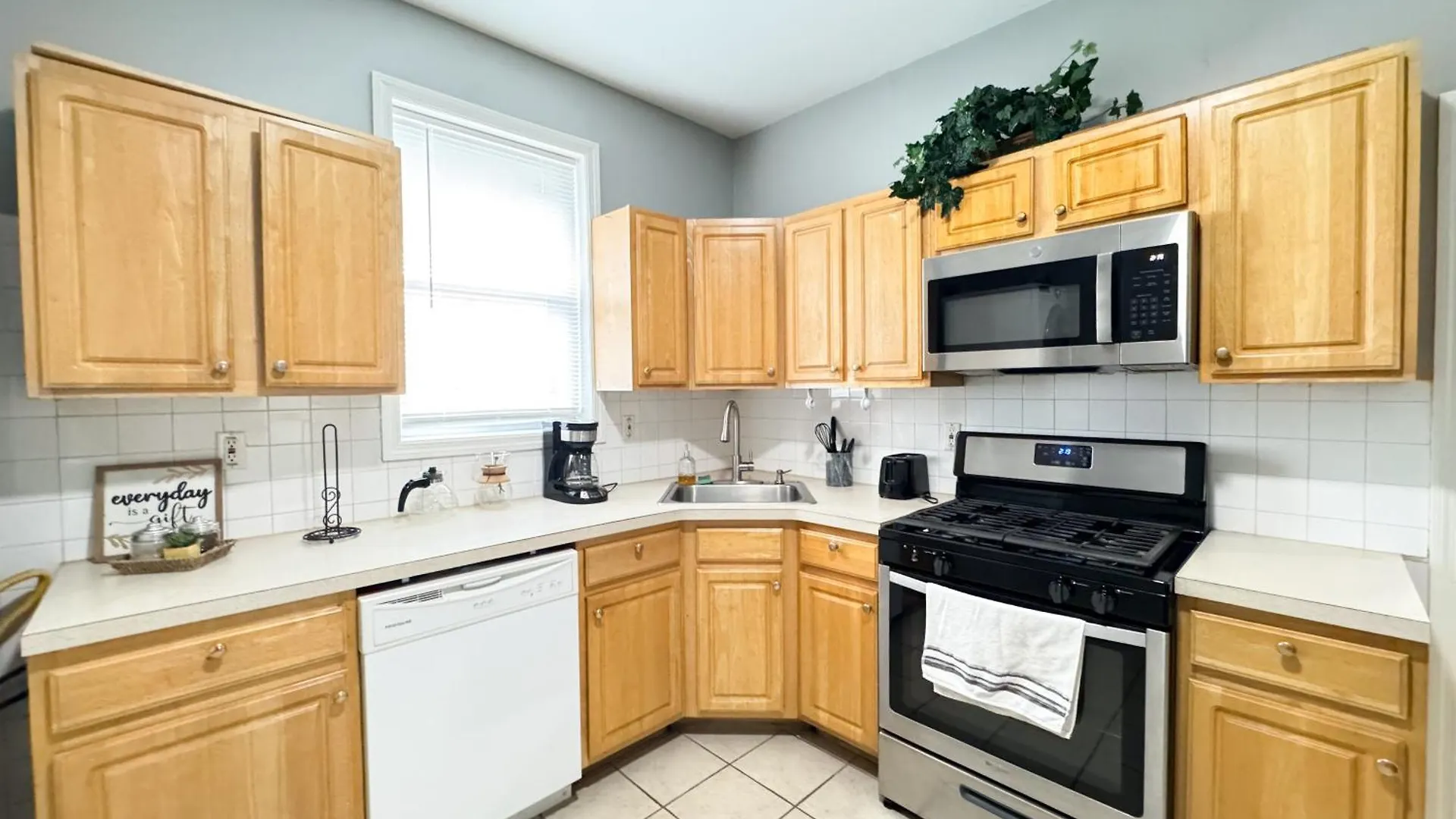 3 Bed 1 Bath Free Parking Near Nyc Apartment North Bergen United States